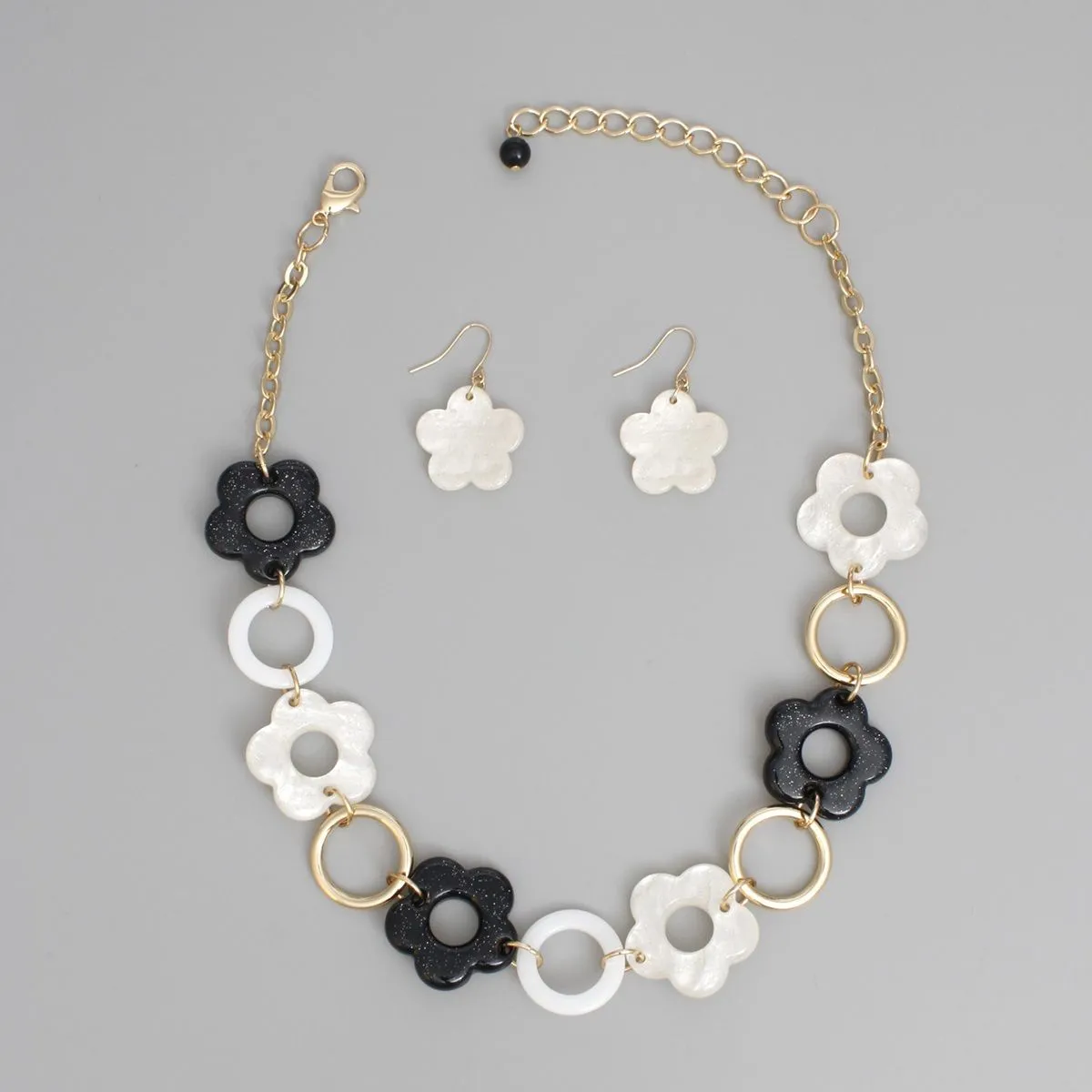 Collar Black White Marbled Flower Linked Necklace