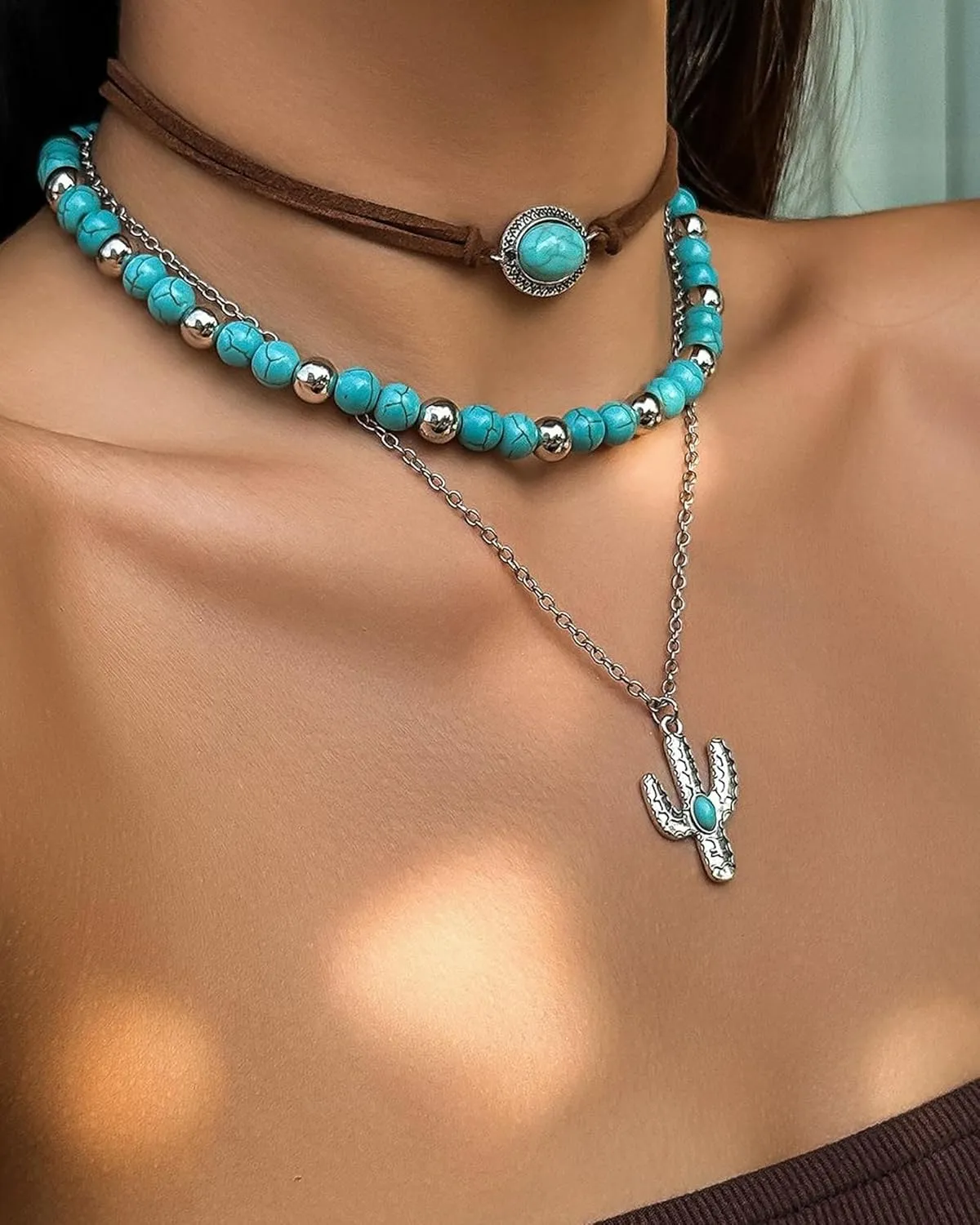 Layered Western Necklaces for Women Turquoise Beaded Necklaces Ox-Head Cactus Pendant Necklace Cowboy Cowgirl Choker Western Boho Jewelry Country Concert Outfit Accessories